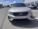 Used 2025 Volvo XC40 B5 Core image 2