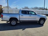 Used 2018 Toyota Tacoma SR image 5