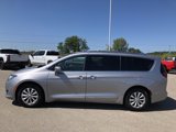 Used 2018 Chrysler Pacifica Touring-L Plus image 2