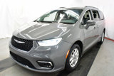 Used 2022 Chrysler Pacifica Touring-L image 4