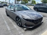 Used 2022 Hyundai Elantra Limited w/ Preferred Accessory Package image 2