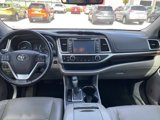 Used 2016 Toyota Highlander Limited Platinum image 4