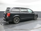 Used 2018 Dodge Grand Caravan SE image 5