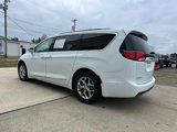 Used 2017 Chrysler Pacifica Limited w/ Advanced Safetytec Group image 6