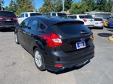 Used 2013 Ford Focus SE w/ SE Winter Pkg image 3