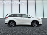 Used 2018 Toyota Highlander XLE image 2