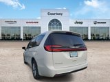 New 2025 Chrysler Pacifica Select image 3