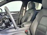 Certified 2023 Porsche Cayenne Platinum Edition image 5