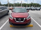 Used 2018 Nissan Kicks SV image 2