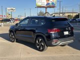 New 2024 Volkswagen Taos SE image 6