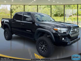 Used 2017 Toyota Tacoma TRD Off-Road w/ Tow Package (A/T) image 3