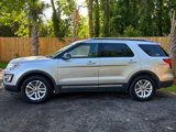 Used 2017 Ford Explorer XLT w/ Equipment Group 202A image 5