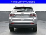 Used 2024 Jeep Compass Latitude image 5