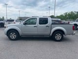 Used 2012 Nissan Frontier SV image 2