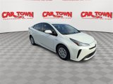Used 2020 Toyota Prius L Eco image 2