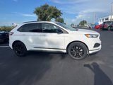 Certified 2024 Ford Edge SE w/ Black Appearance Package image 3