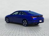 Used 2023 Hyundai Elantra SEL w/ Convenience Package image 4