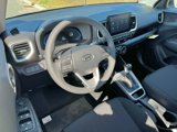 Used 2025 Hyundai Venue SE image 2