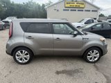 Used 2016 Kia Soul + image 5