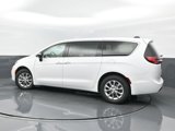 New 2026 Chrysler Pacifica Select image 5