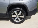 Used 2019 Chevrolet Traverse LT w/ LT Premium Package image 4