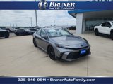 Used 2025 Toyota Camry SE image 1