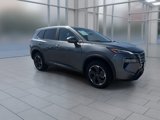 Used 2025 Nissan Rogue SV image 2