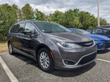 Used 2018 Chrysler Pacifica Touring-L Plus image 4
