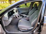 Used 2023 Hyundai Elantra SEL w/ Convenience Package image 3