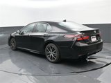 Used 2021 Toyota Camry SE image 3
