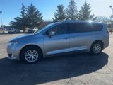 Used 2020 Chrysler Pacifica Touring-L image 5