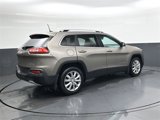 Used 2017 Jeep Cherokee Limited image 4