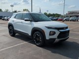 Used 2023 Chevrolet TrailBlazer LT w/ Convenience Package image 2