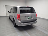 Used 2017 Dodge Grand Caravan SXT image 6