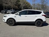 Used 2019 Ford Escape SE image 2