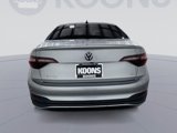 Used 2022 Volkswagen Jetta SE image 5