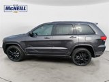 Used 2018 Jeep Grand Cherokee Altitude image 2