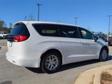 Used 2023 Chrysler Voyager LX image 4