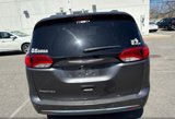 Used 2017 Chrysler Pacifica Touring-L Plus image 5