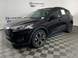 Used 2022 Ford Escape SE w/ SE Sport Appearance Package image 2