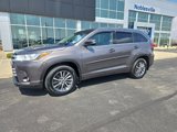 Used 2017 Toyota Highlander XLE image 2