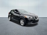 Used 2019 Nissan Kicks S image 4