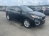 Used 2017 Kia Sorento LX w/ LX Convenience Package image 2