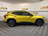 Used 2024 Chevrolet Trax RS w/ Sunroof Package image 2