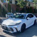 Used 2025 Toyota Camry SE image 2