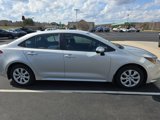Used 2022 Toyota Corolla LE image 5