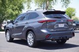 Used 2021 Toyota Highlander Limited image 3