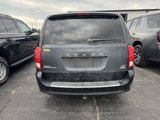Used 2017 Dodge Grand Caravan SXT image 3