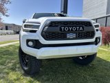 Used 2022 Toyota Tacoma TRD Off-Road image 3