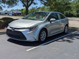 Used 2022 Toyota Corolla LE image 3